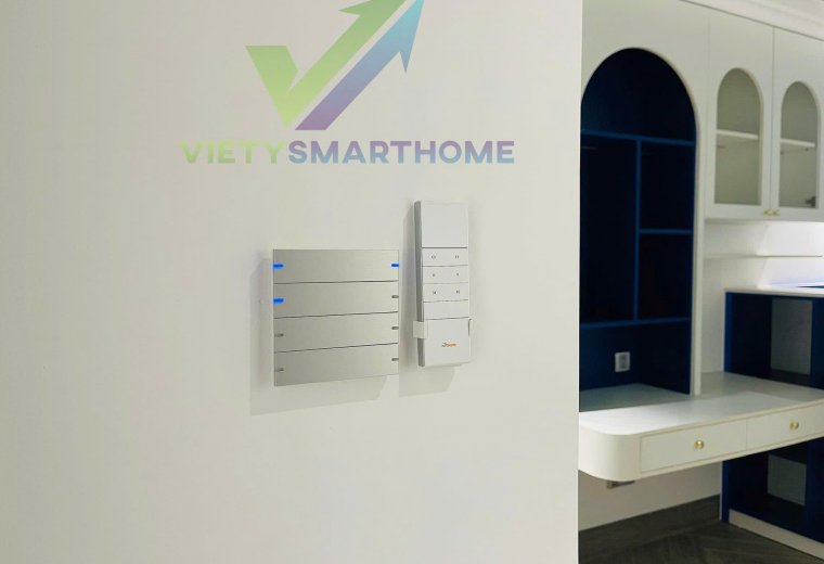 Phím thông minh gira