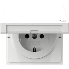 Ứng dụng thực tế của thiết bị điện Gira F100 System 70 trong nội thất căn hộ