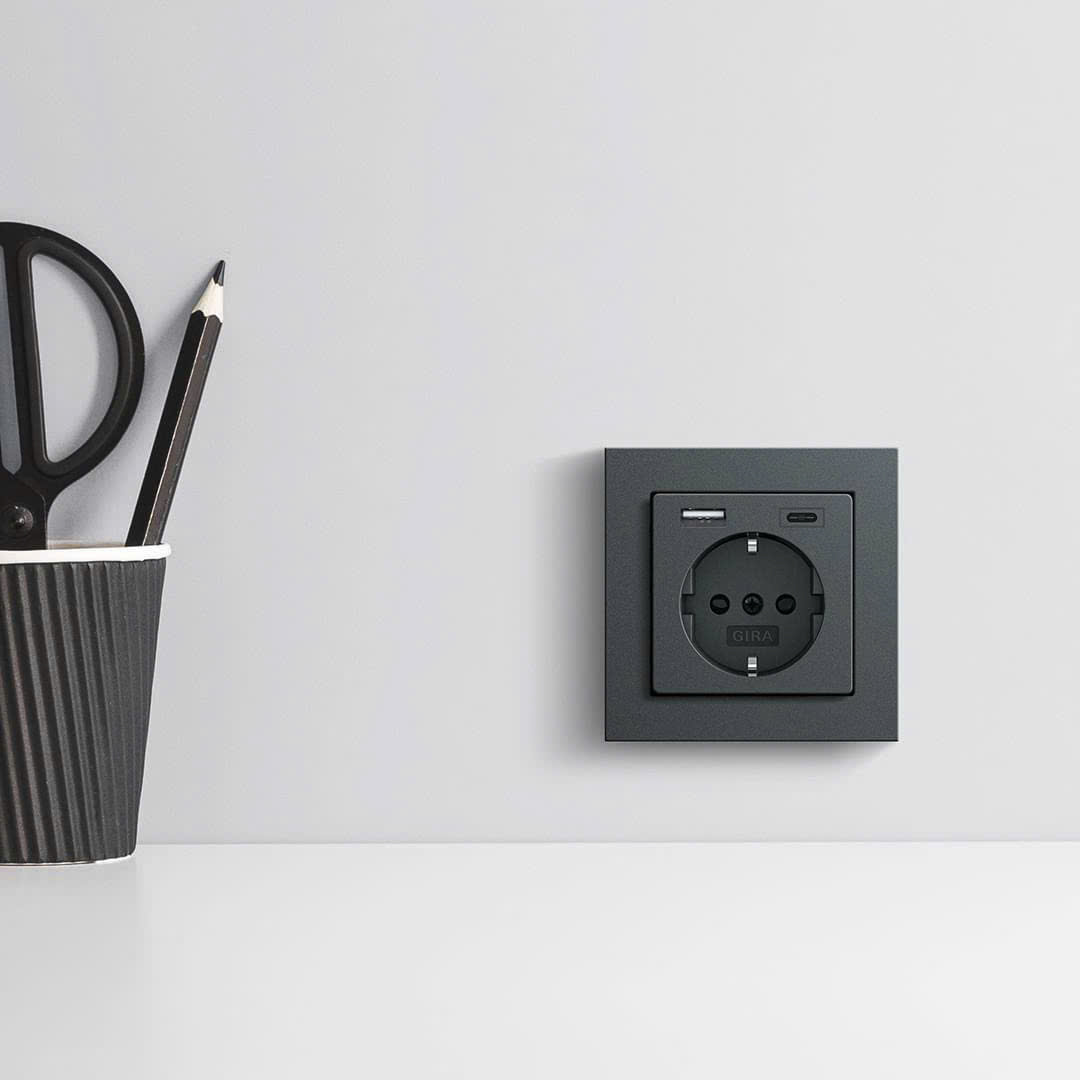 Giá thiết bị điện nhập khẩu Đức mới nhất 2025 – Nên mua ở đâu?